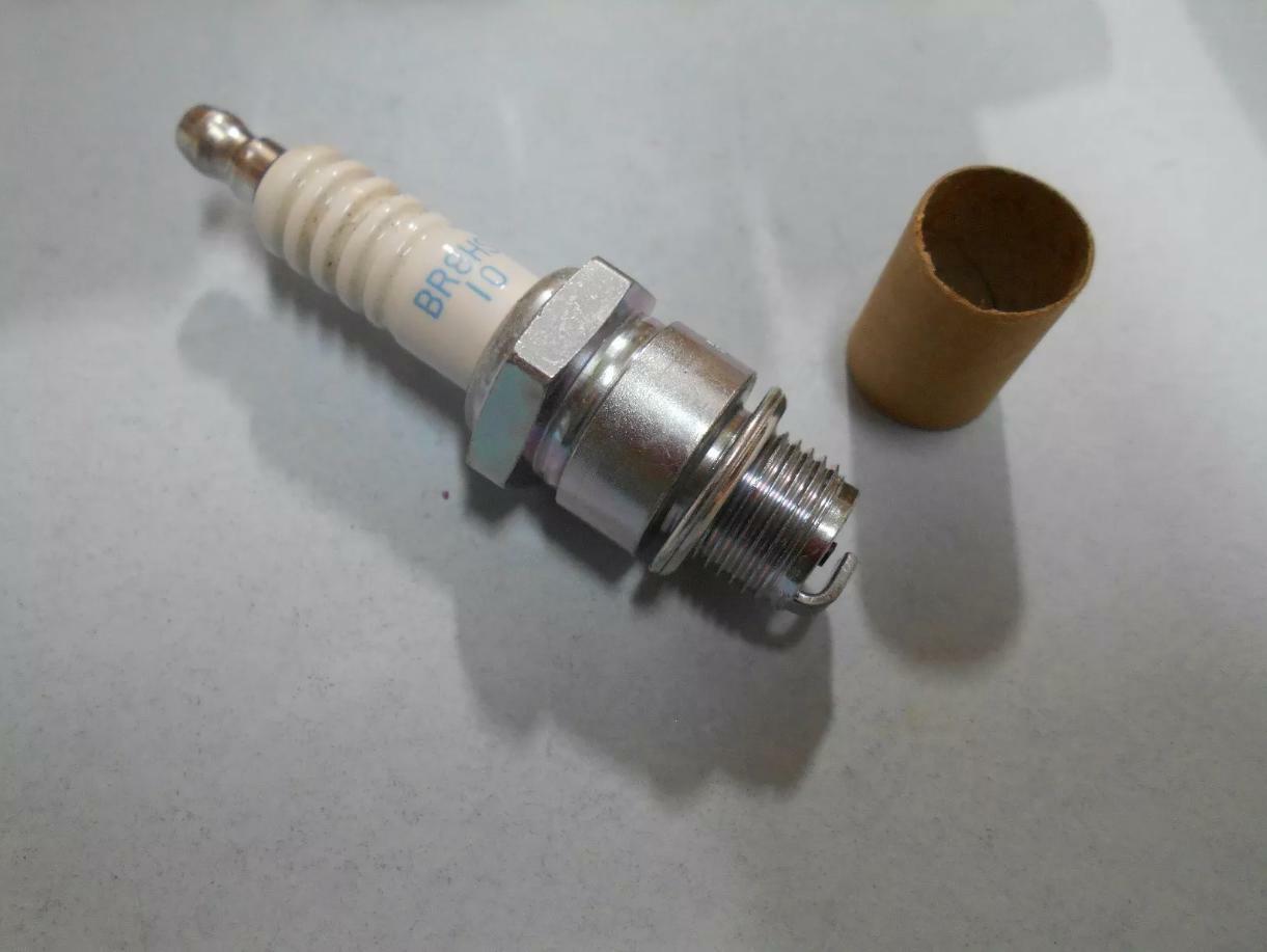 NGK - BR8HS-10 - Stock No.1134 - Standard Spark Plug QTY 2