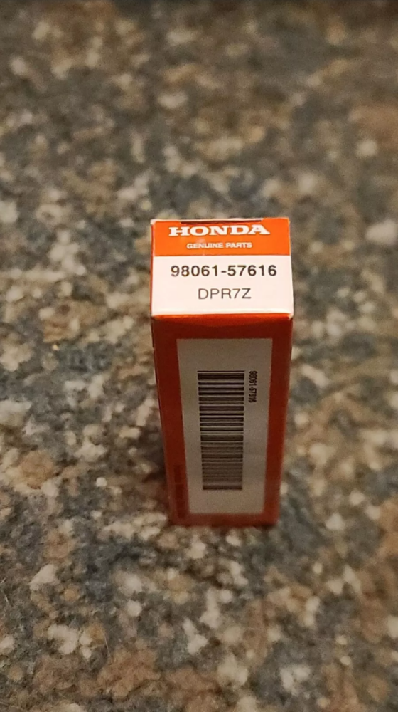 NGK DPR7Z / Honda 98061-57616 Spark Plug New in Original Packaging QTY2