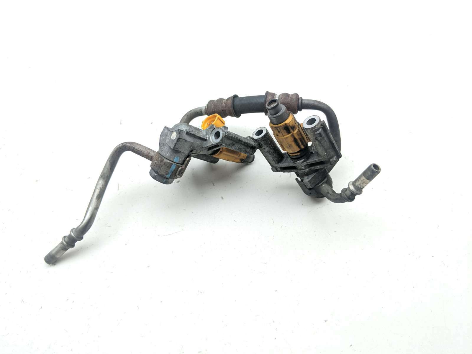 09 Yamaha Road Star Warrior XV1700 Fuel Injection Rail w/ Fuel Injectors