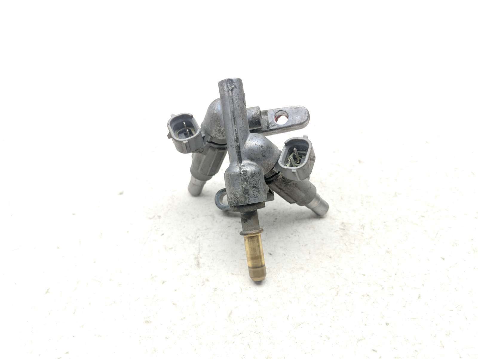 11 Kawasaki Vulcan 1700 Vaquero Gas Fuel Injection Rail w/ Fuel Injectors