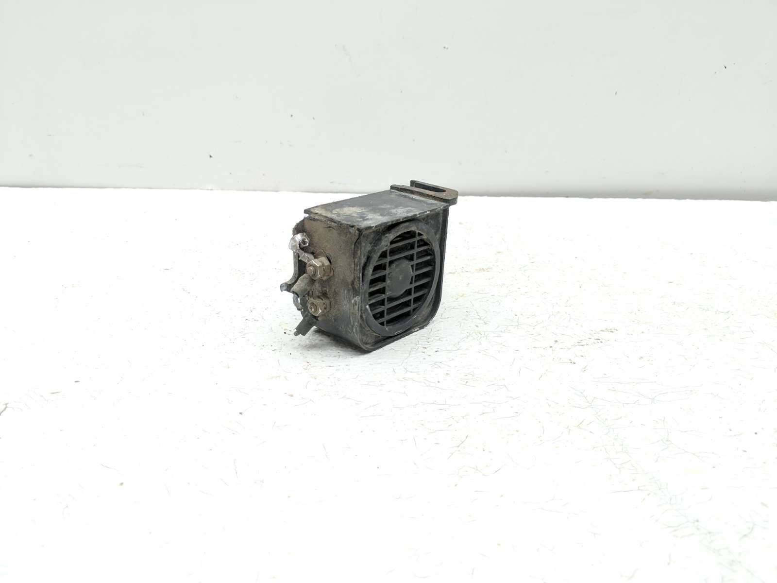16 John Deere Gator XUV 625I Back Up Alarm Horn Assembly
