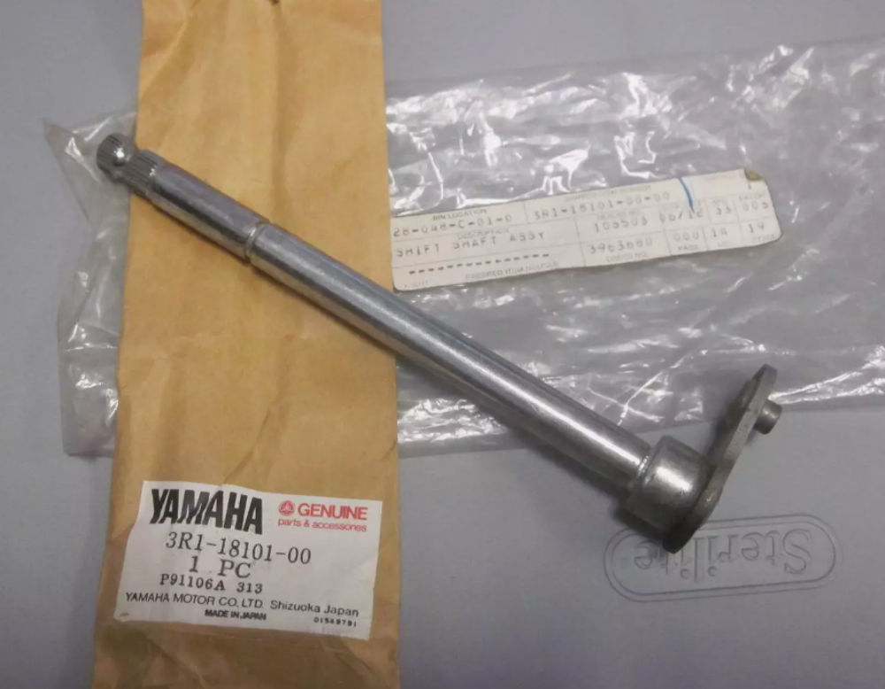 NOS OEM YAMAHA CHANGE SHAFT ASSY ASSEMBLY '80 YZ80 3R1-18101-00