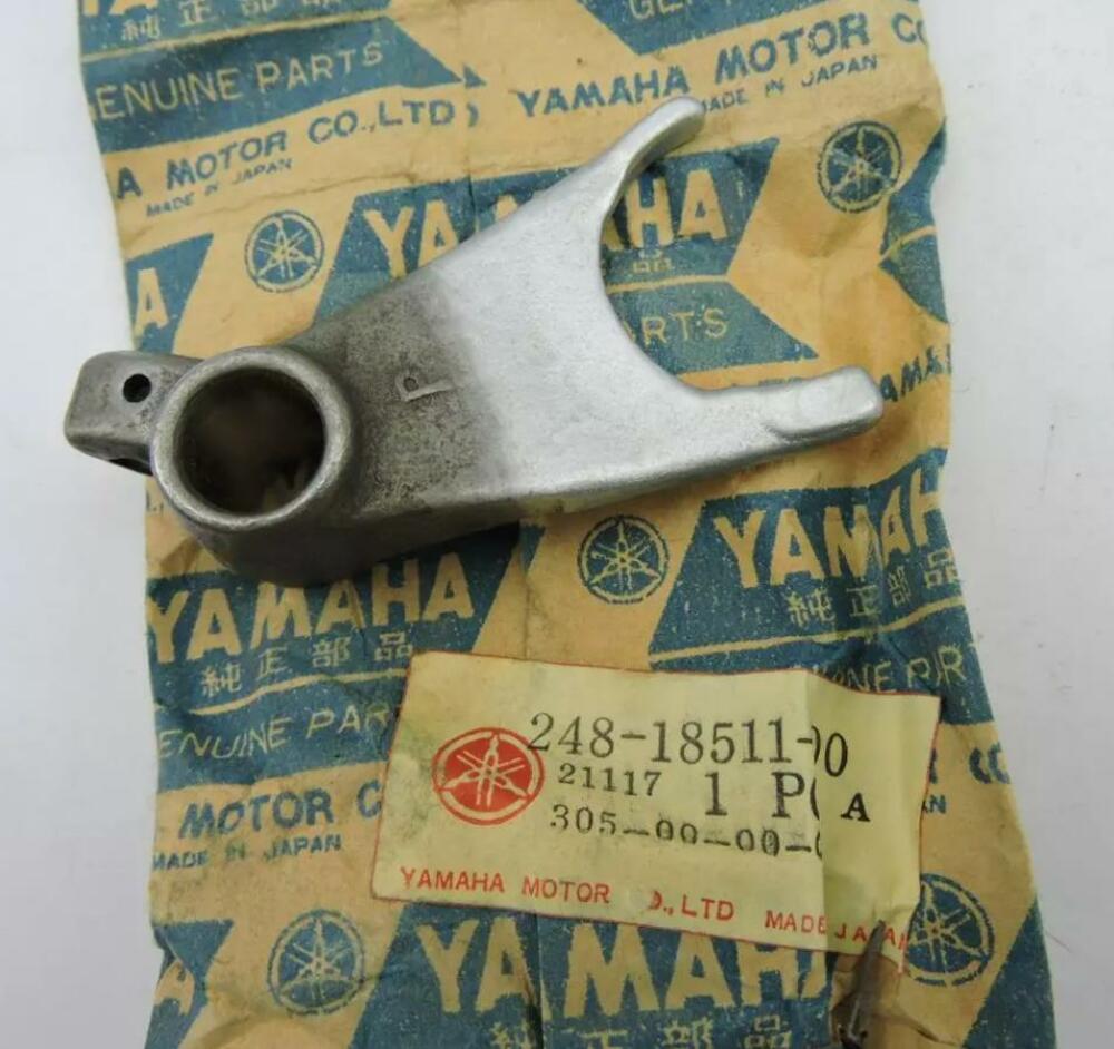 YAMAHA NEW OEM SHIFT FORK 248-18511-00