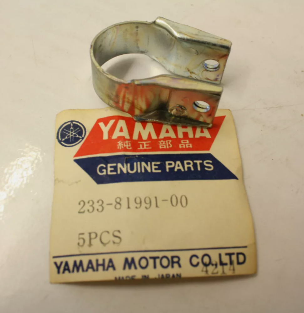 YAMAHA NEW OEM COIL FITTING BAND 1969-71 DT1 233-81991-00