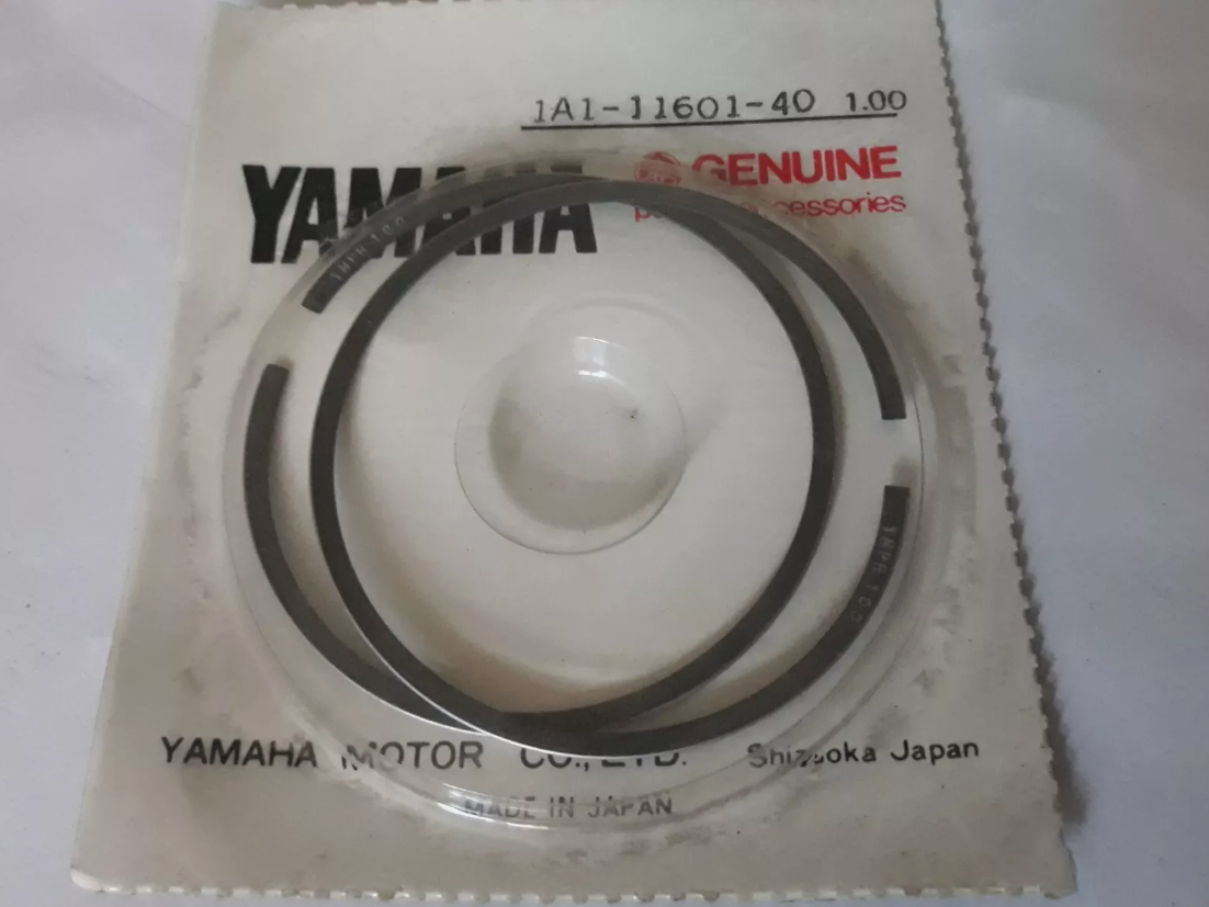 Yamaha 4th over size 1.0mm piston ring set 1979 RD400 65.00mm rings 1A1-11601-40