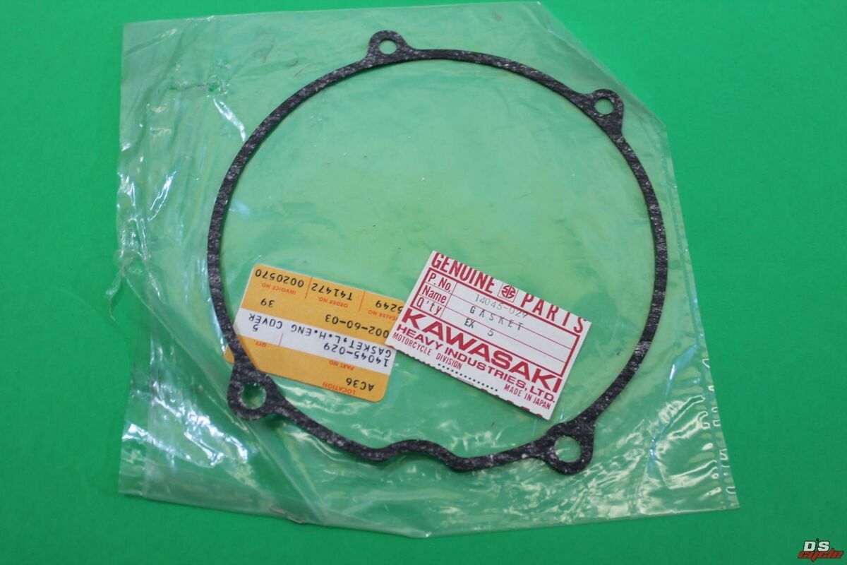 Kawasaki NOS 14045-029 Left Engine Cover Gasket KZ KZ650 QTY2