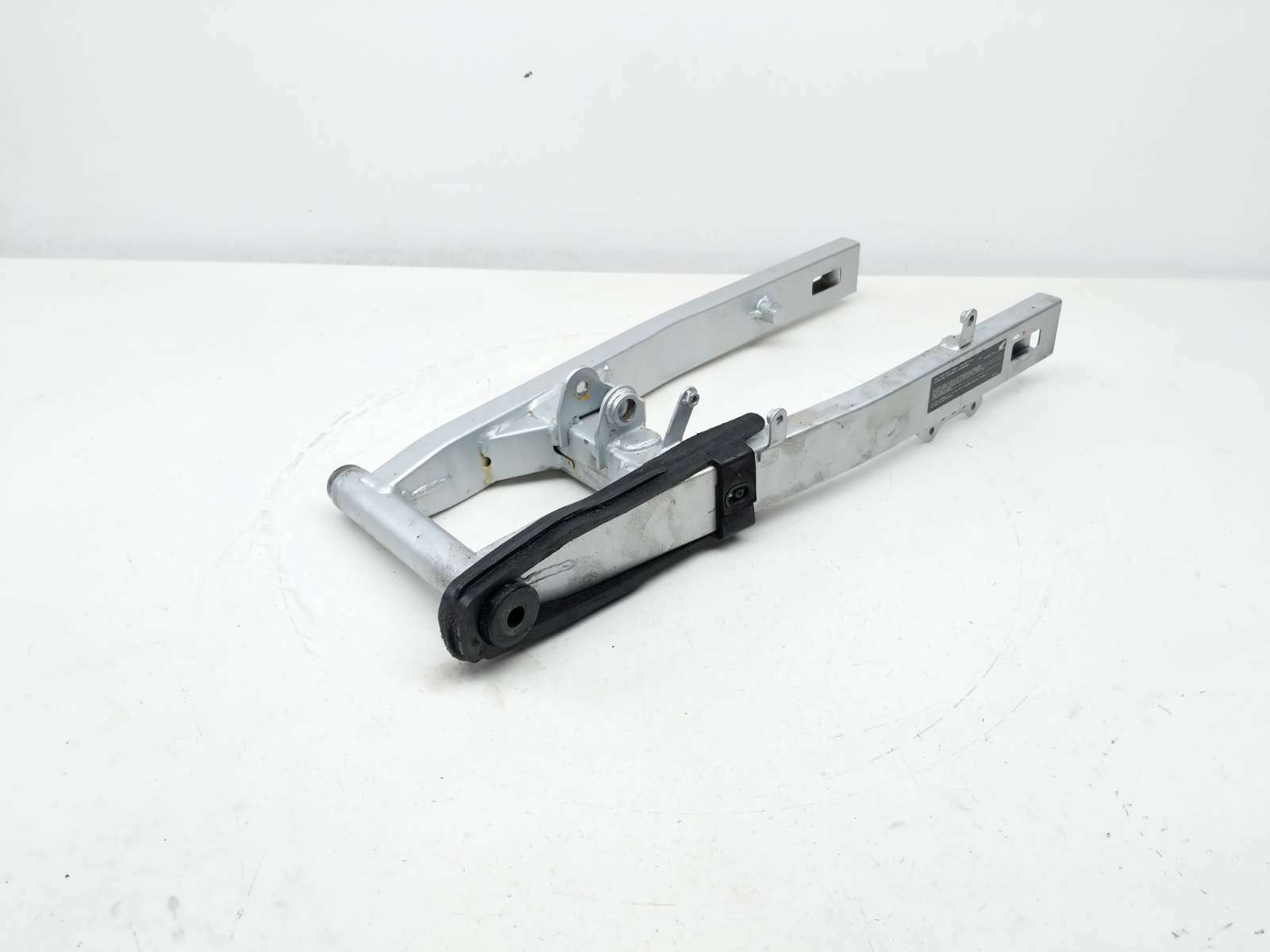 ｔ 23 24 Honda XR150L E Rear Wheel Swing Arm Frame 52200-K79