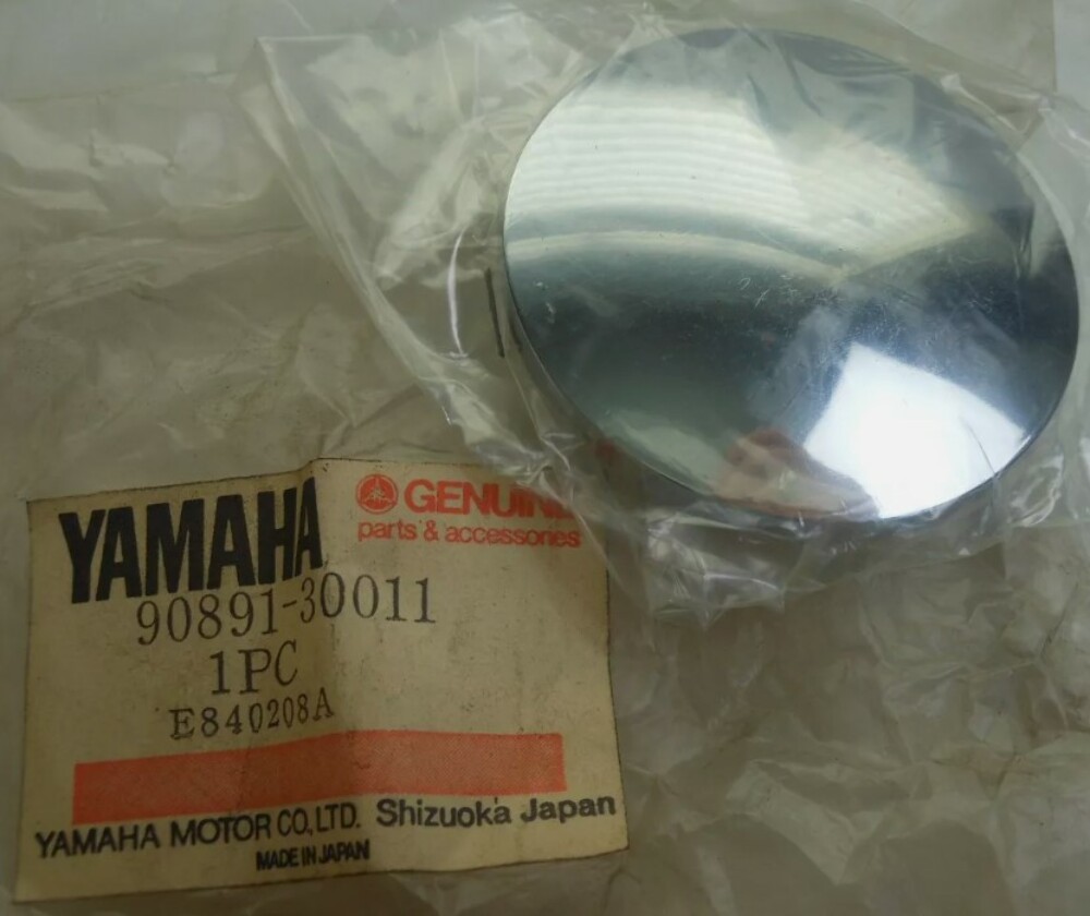 YAMAHA NEW OEM HORN CAP 90891-30011