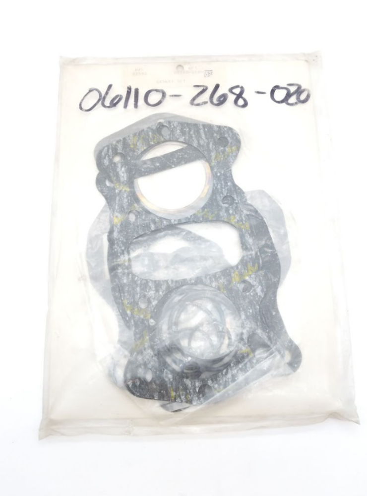 HONDA NEW OEM GASKET KIT HONDA CB72/CL72 06110-268-020