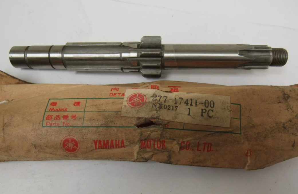 NOS Yamaha Axle Main 1970-1973 HT1 HT1B LT2 LT3 277-17411-00
