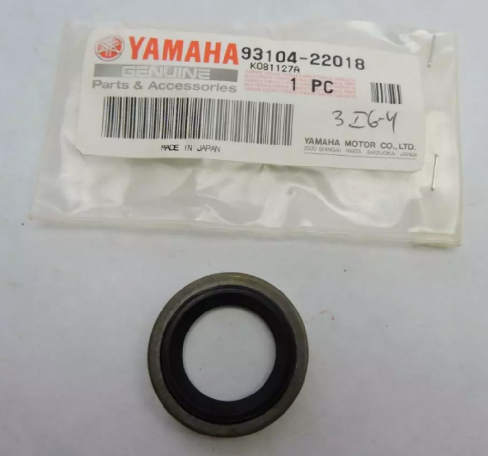 YAMAHA NEW OEM OIL SEAL 93104-22018