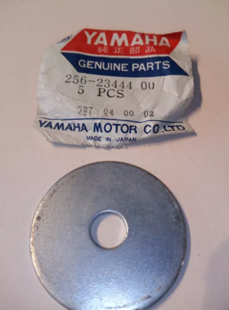 YAMAHA NEW OEM TOP YOKE WASHER 256-23444-00