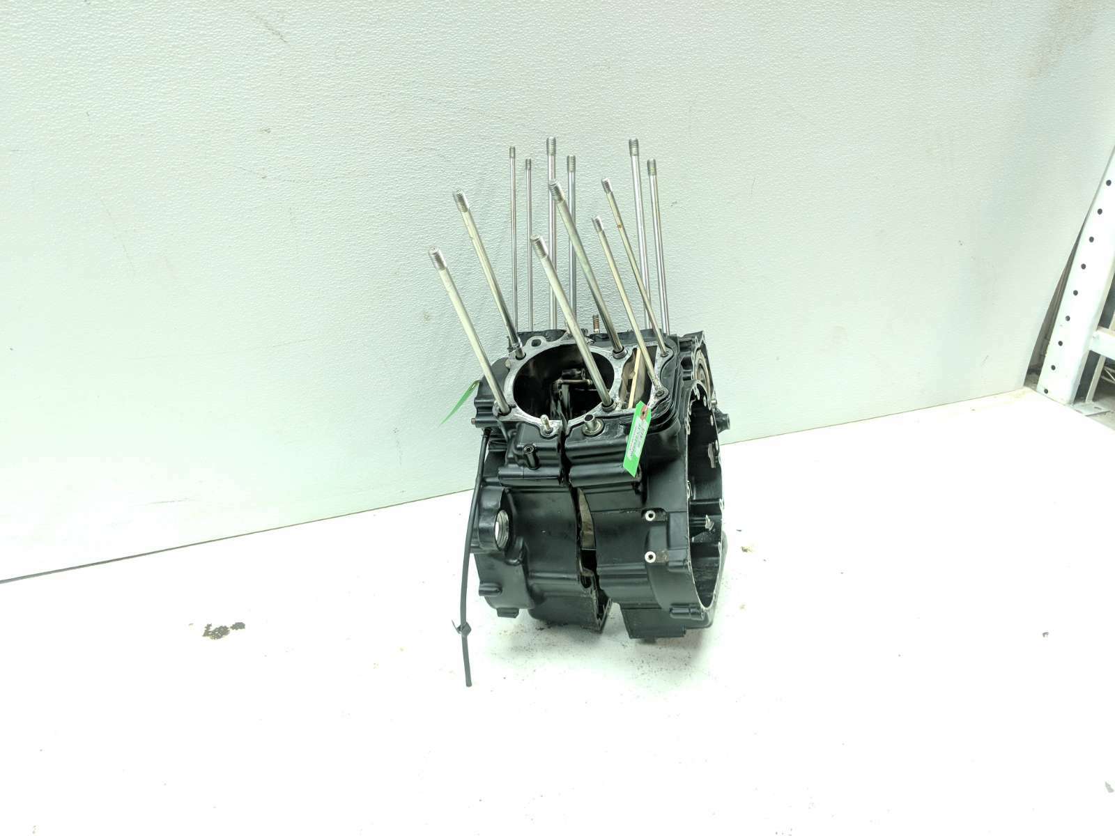 08 Kawasaki VN1600 Classic Vulcan 1600 Engine Motor Case Block