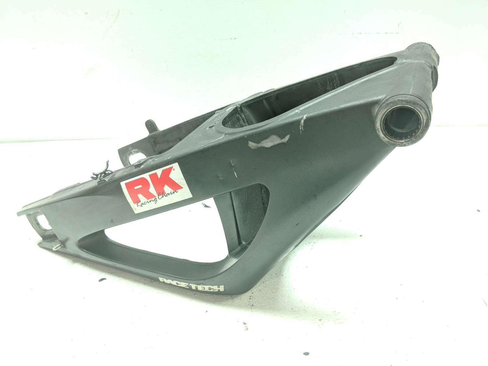 04 05 06 Yamaha YZF R1 Rear Wheel Swing Arm Frame