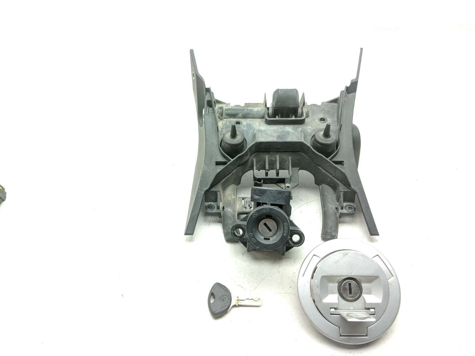 13-17 BMW F700GS F700 GS Lock Set Ignition Switch Cap And Key 5253 8554371