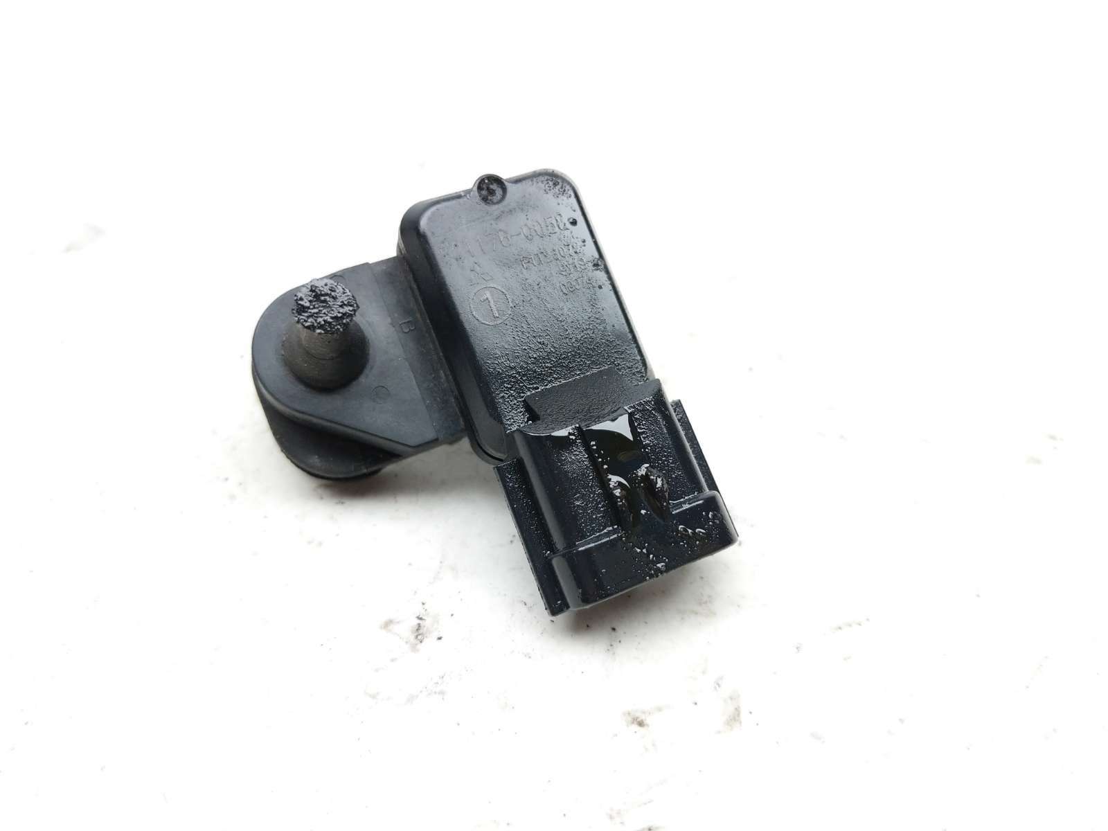 10 Kawasaki Ninja ZX10R ZX1000 Mass Air Flow Sensor MAP MAF A