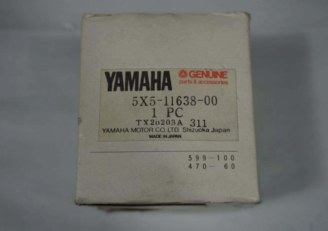NOS OEM Yamaha Piston 4 (1.00) 1982 YZ250J 5X5-11638-00