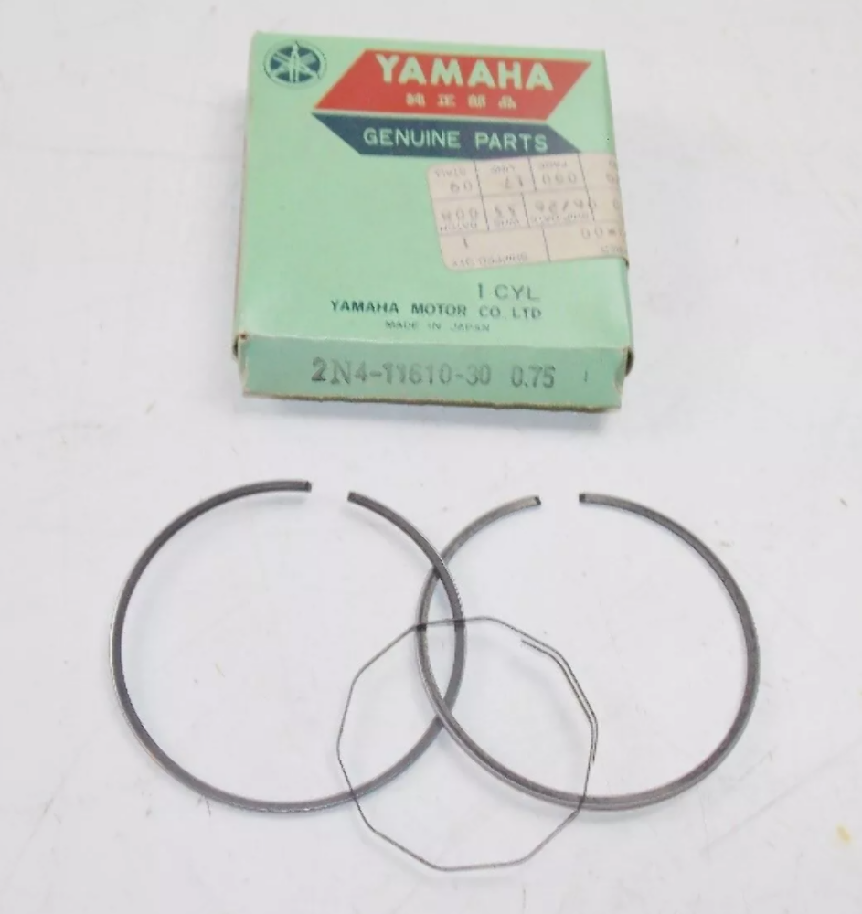 YAMAHA NEW OEM PISTON RING SET 3RD 0.75 DT125 2N4-11610-30