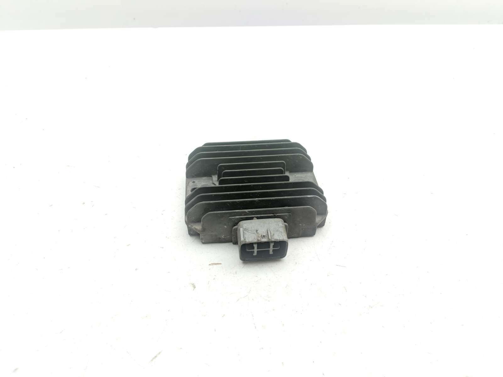 09-15 Kawasaki Vulcan 1700 Nomad VN1700C Voltage Regulator Rectifier B