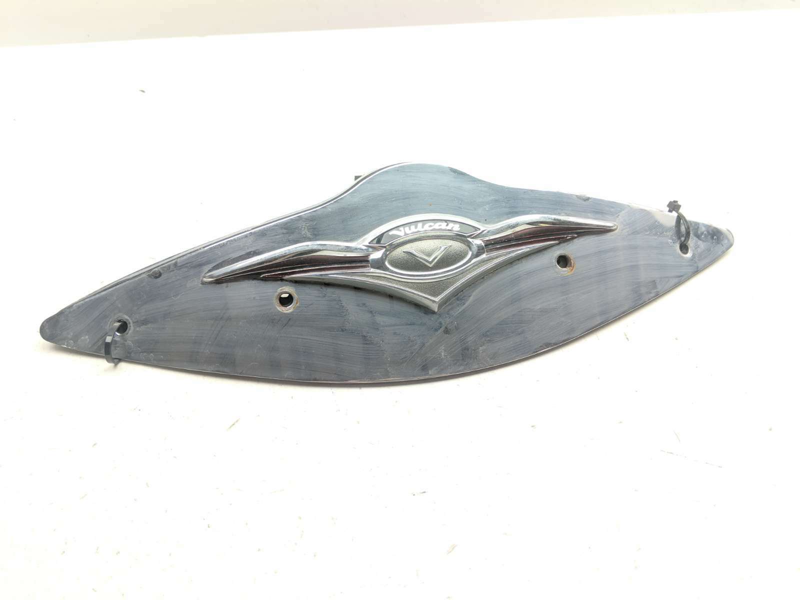 09-15 Kawasaki Vulcan 1700 Nomad C Front Center Outer Windshield Cover Cowl Plate