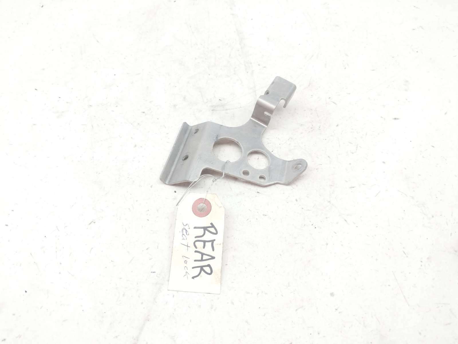 06 07 Kawasaki Ninja ZX10 ZX10R Rear Seat Lock Bracket