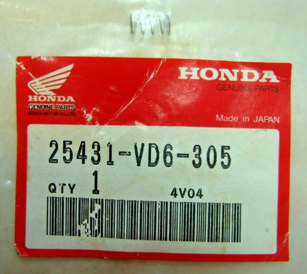 HONDA NEW OEM RELIEF VALVE SPRING 25431-VD6-305