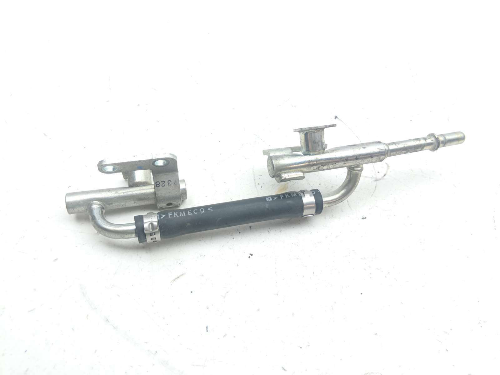 06-16 Suzuki VZR1800 M109R Boulevard Fuel Injector Rail