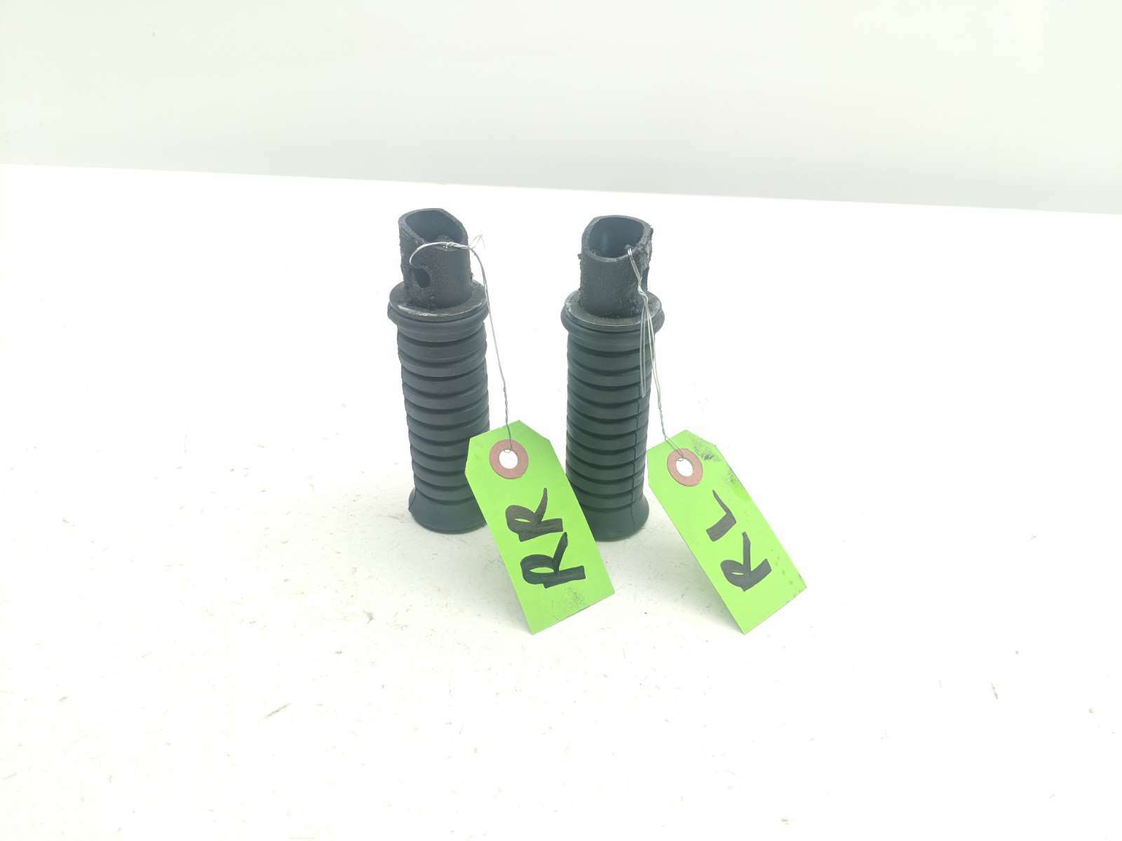 24 25 Kawasaki Eliminator 450 EL450 Pair Passenger Foot Pegs