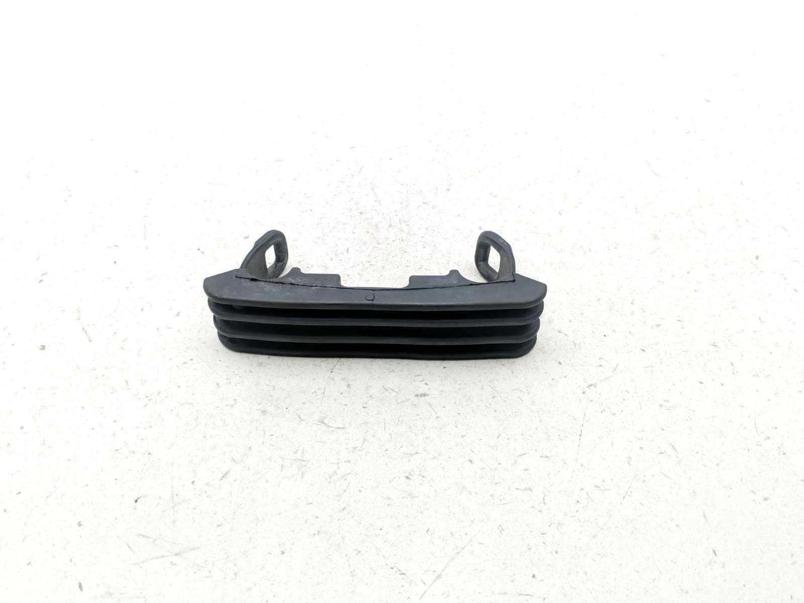 19 Kawasaki VN1700 Vulcan Vaquero 1700 Rubber Petrol Gas Fuel Tank Mount Bracket