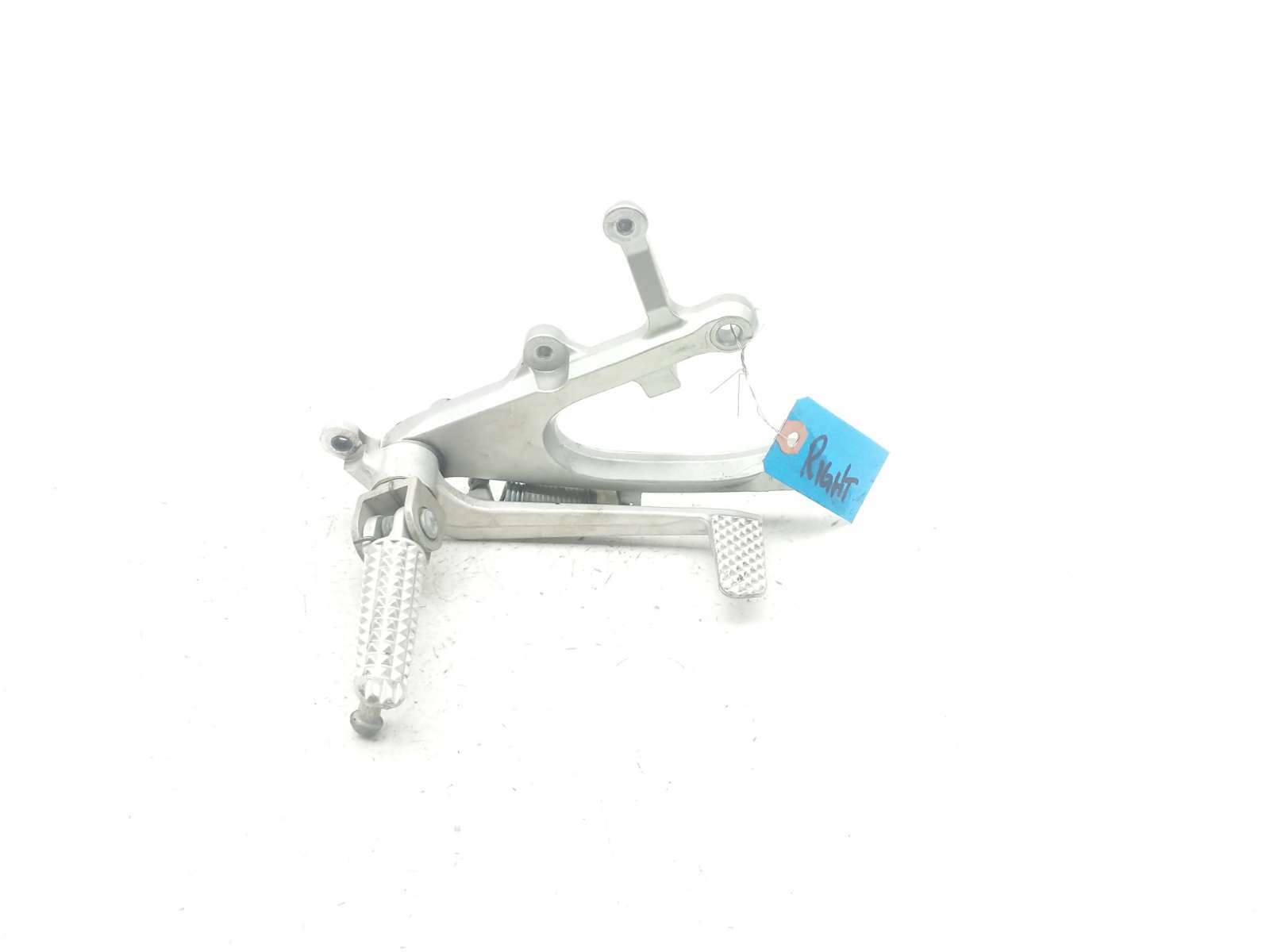 04-06 Yamaha YZF R1 Front Right Driver Foot Peg Brake Pedal W/Mount Bracket