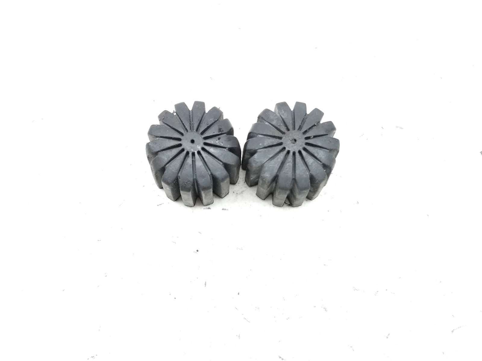 13-16 Triumph Trophy 1200 SE Petrol Gas Fuel Tank Rubber Mount Dampers