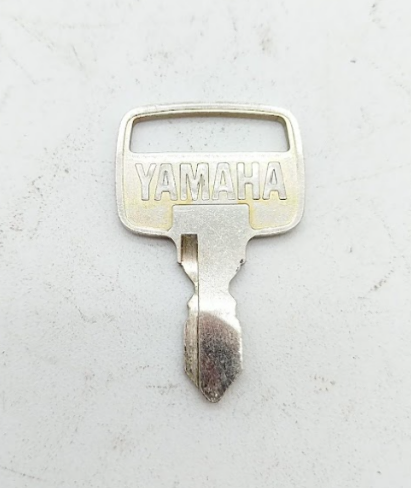 YAMAHA NEW OEM KEY 90890-55823-00