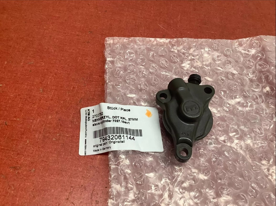 2018-2024 KTM Husqvarna GasGas 690 701 Output Cylinder Dot Cpl