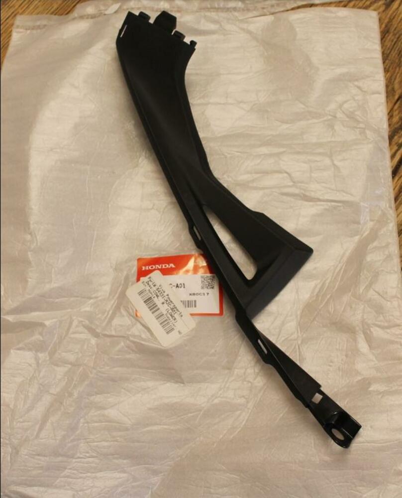 NEW OEM Honda 2013-2018 CB Right Lower Cowl 64331-MJC-A01