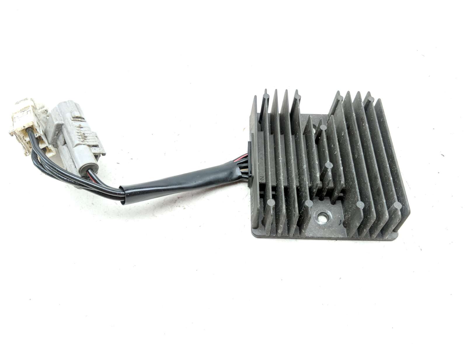 17-21 Suzuki M109R BOSS VZ1800 Voltage Regulator Rectifier