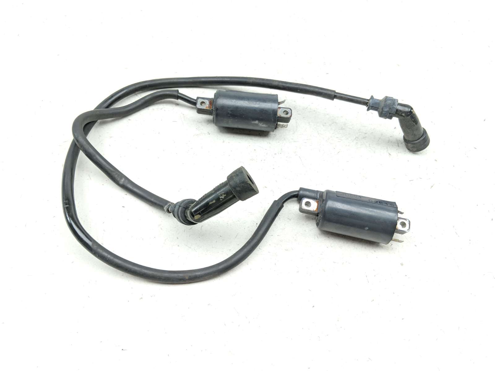 17-21 Suzuki M109R BOSS VZ1800 Ignition Coil Plugs Packs B