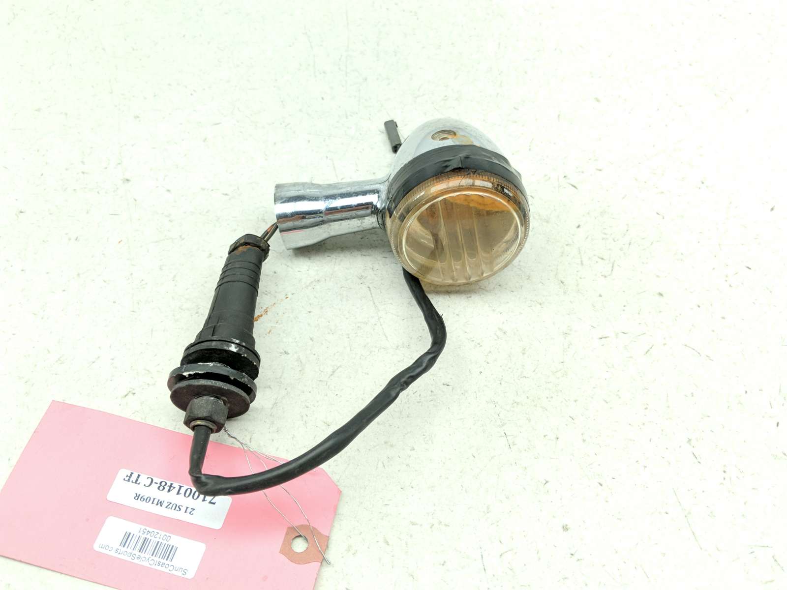 17-21 Suzuki M109R BOSS VZ1800 Rear Left Turn Signal Flasher Indicator Light