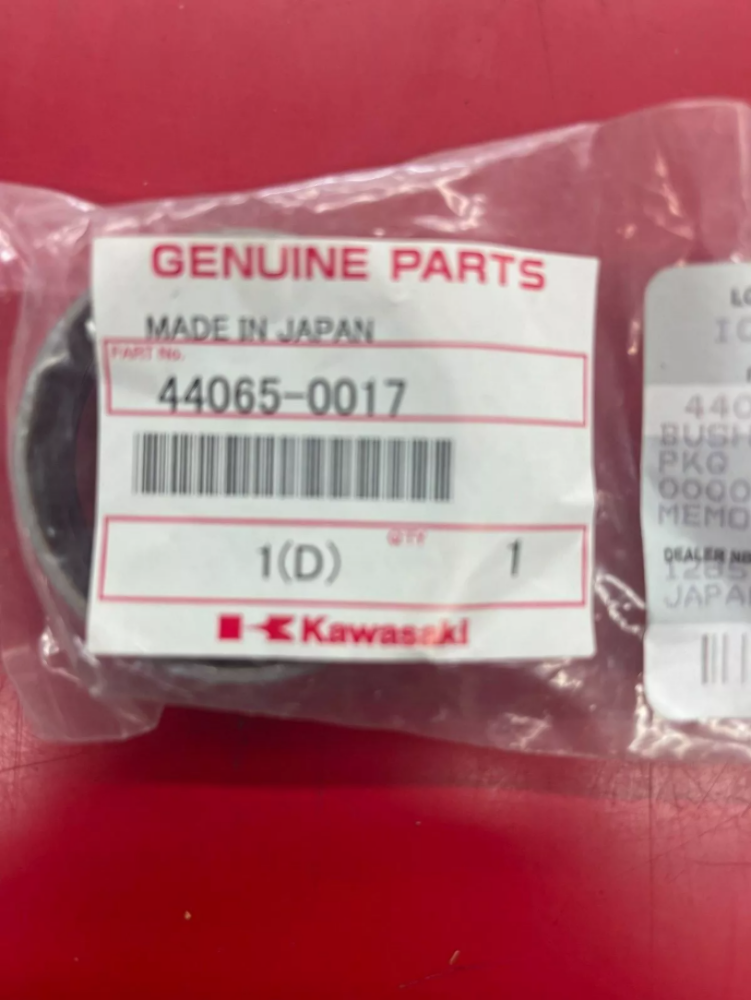 NOS KAWASAKI 44065-0017 BUSHING-FRONT FORK,GU (ACTIVE #)