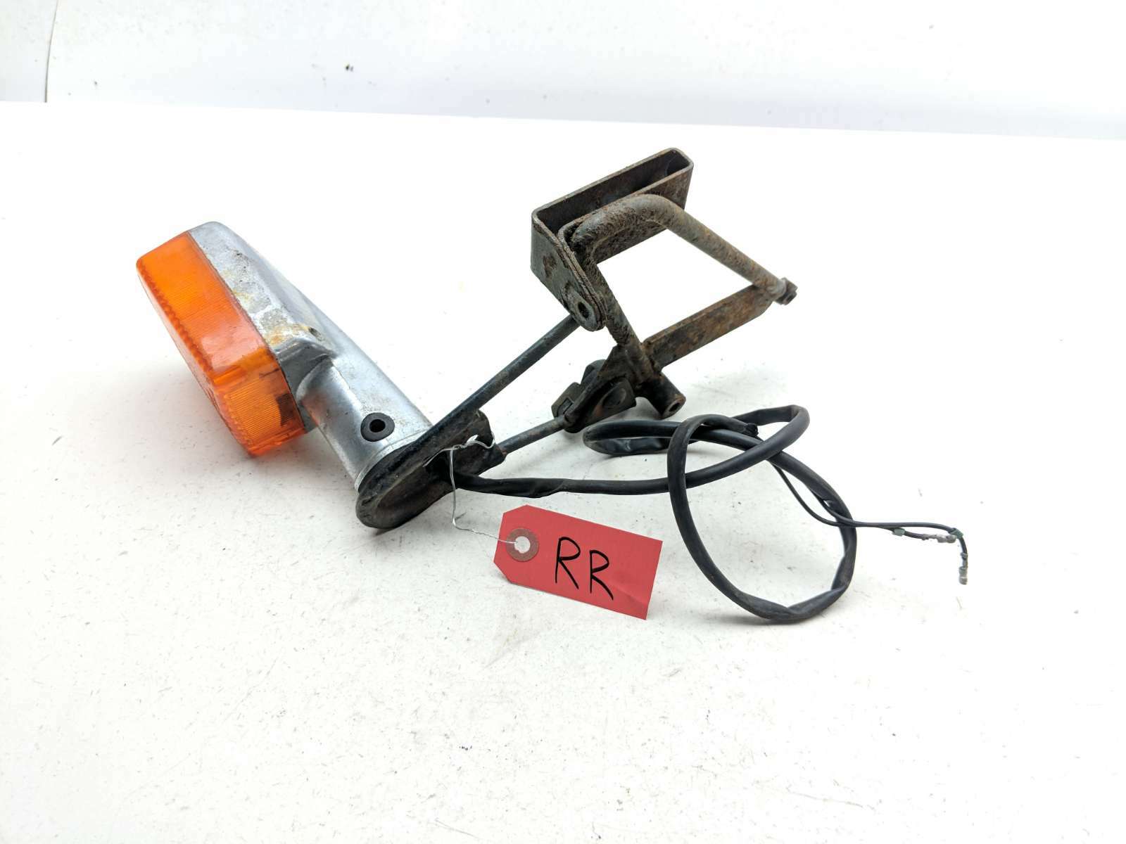 83 84 Honda GL650 Silverwing Right Rear Turn Signal Flasher Indicator Light w/ Bracket