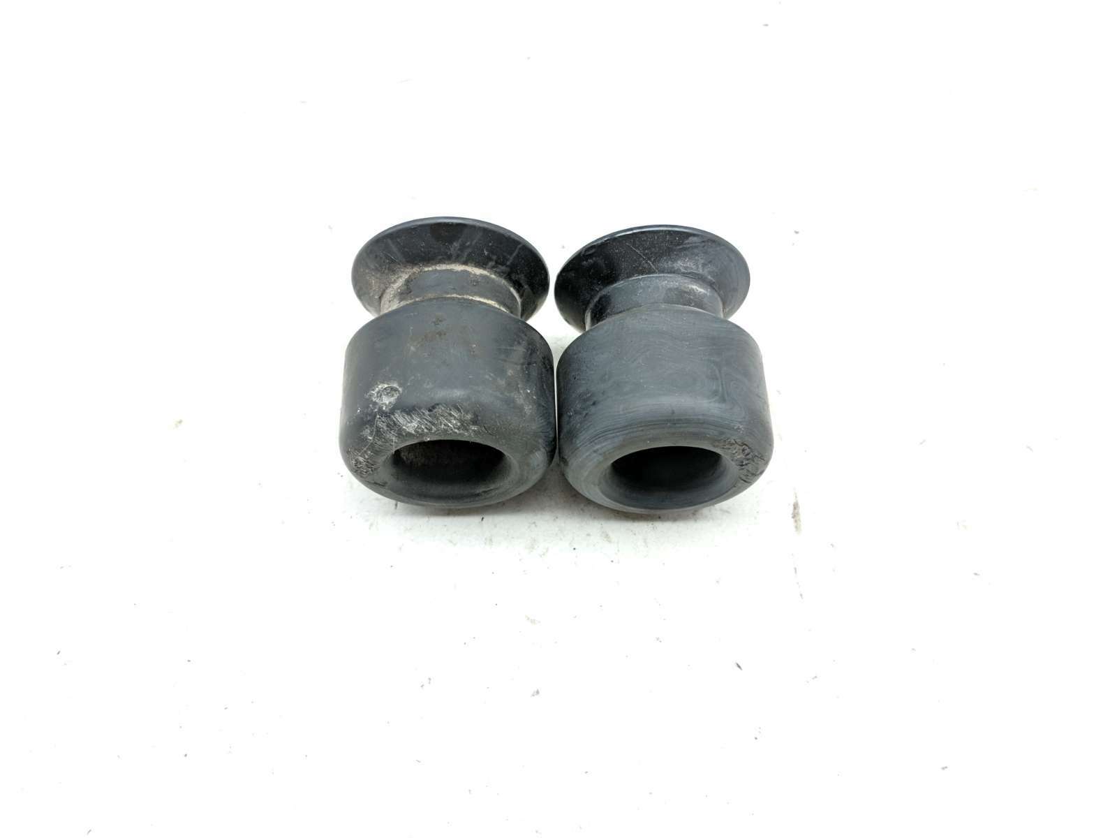 08-18 Suzuki Hayabusa GSX1300R Swingarm Spools