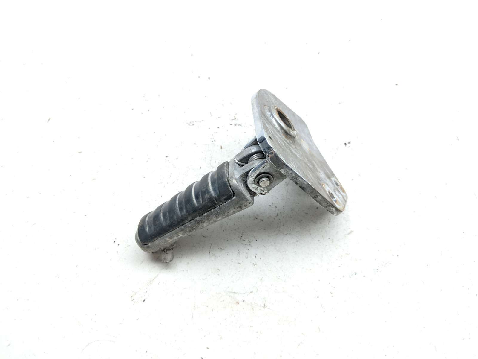 09-17 Triumph Thunderbird LT 1700 Front Left Driver Foot Peg W/Mount Bracket