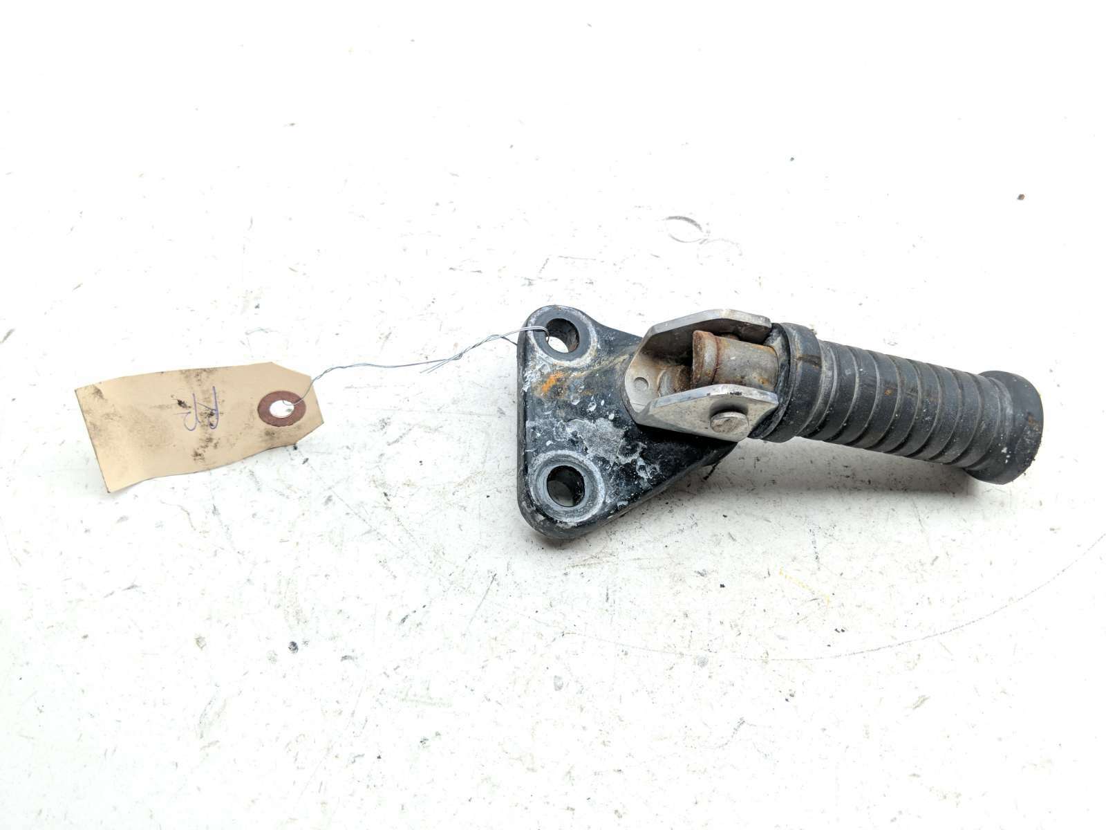 09-17 Triumph Thunderbird LT 1700 Right Passenger Foot Peg