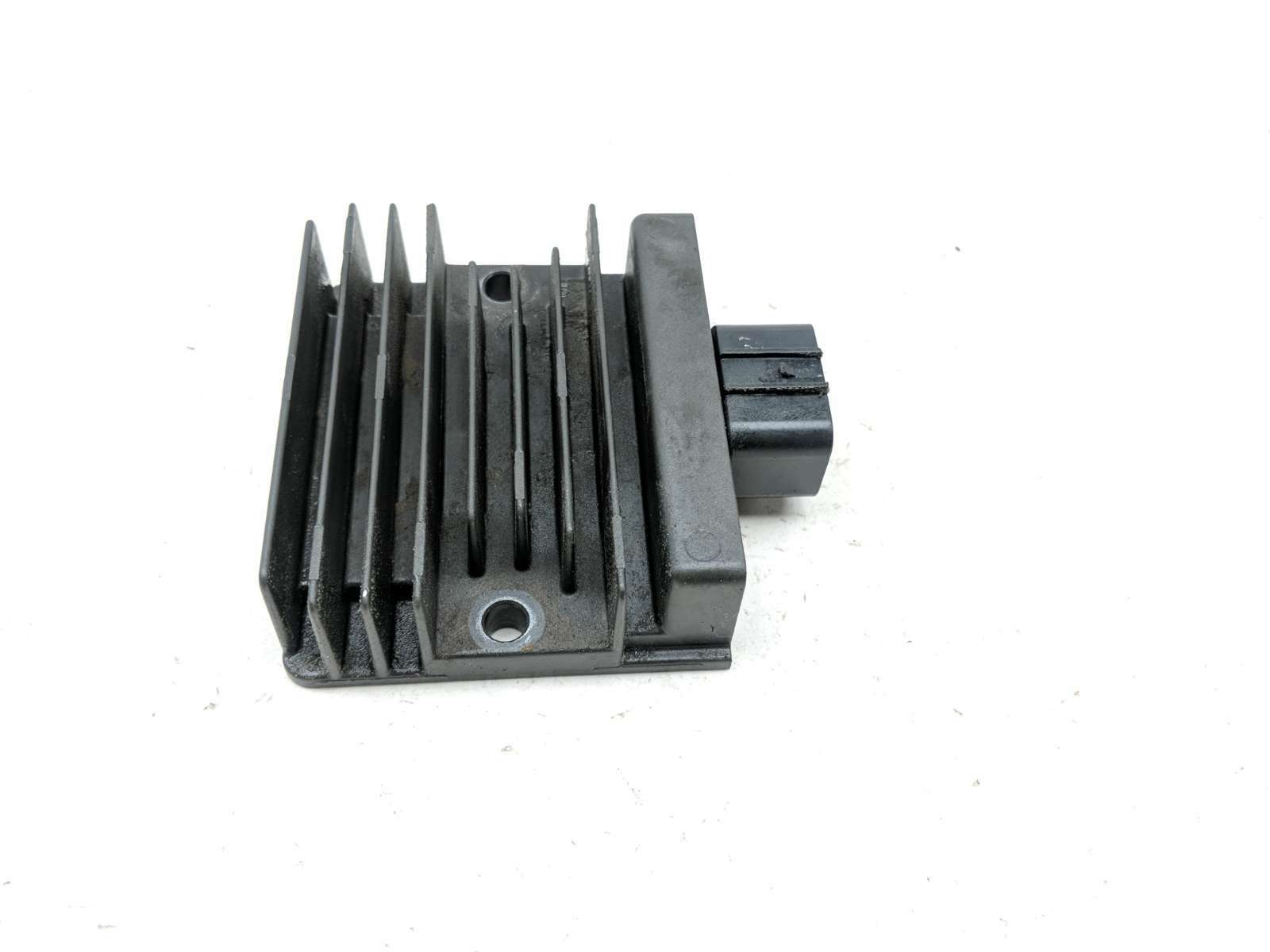 20-25 Kawasaki W800 EJ800 Voltage Regulator Rectifier SH868BA