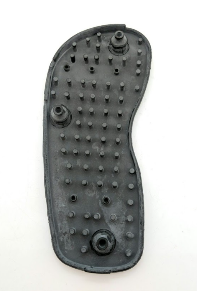 YAMAHA NEW OEM FOOTREST COVER 2001-2010 XVS650 5BN-27423-00