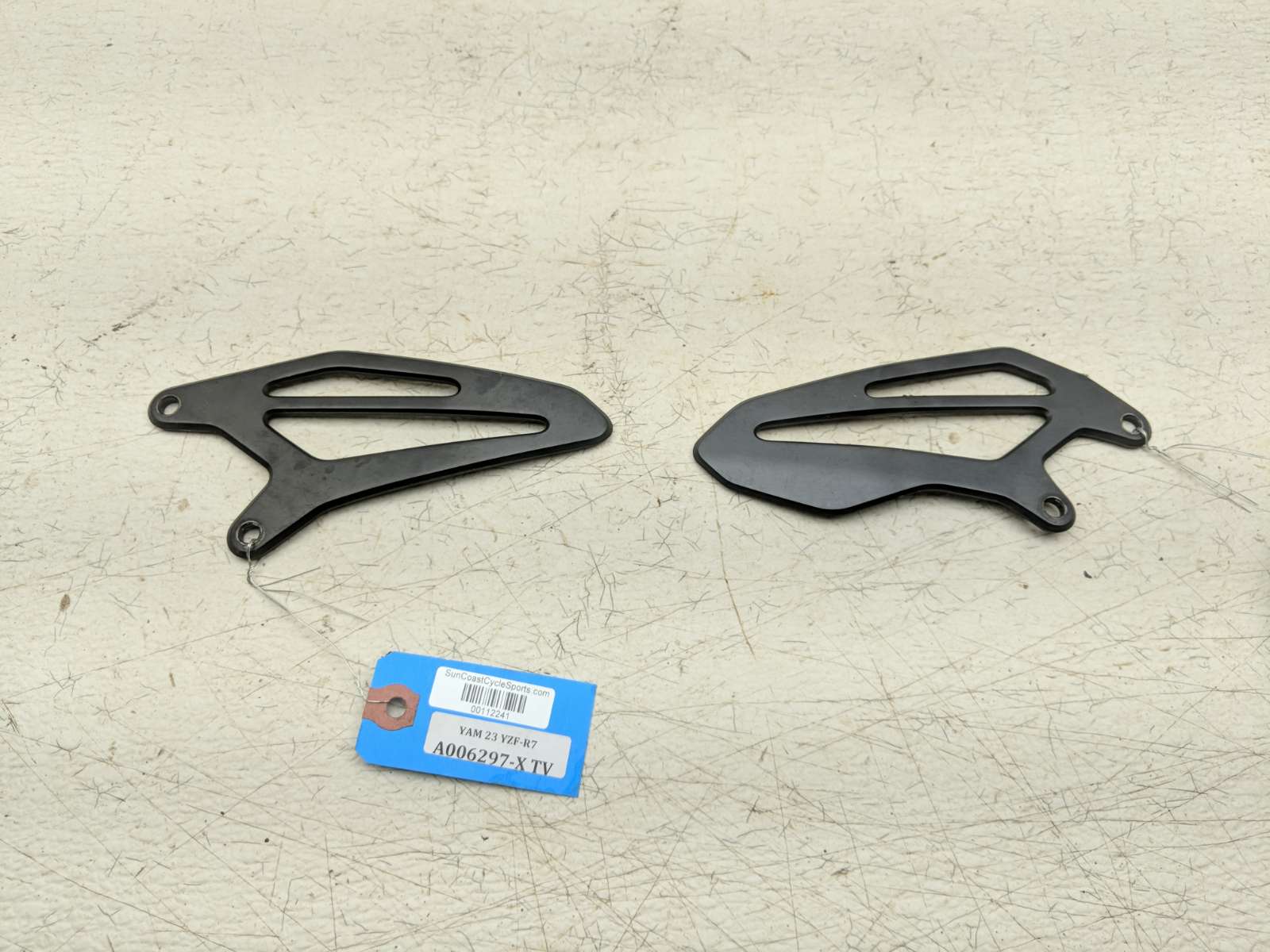 22-24 Yamaha YZF-R7 YZF R7 Heel Guard Set