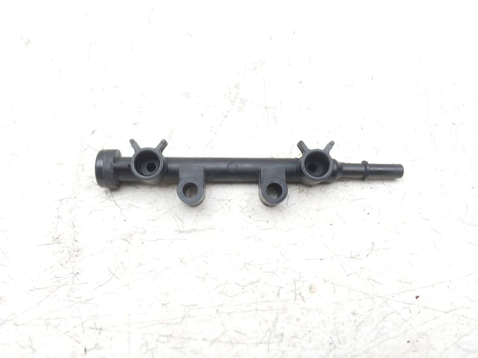 22-24 Yamaha YZF-R7 YZF R7 Gas Fuel Injector Rail