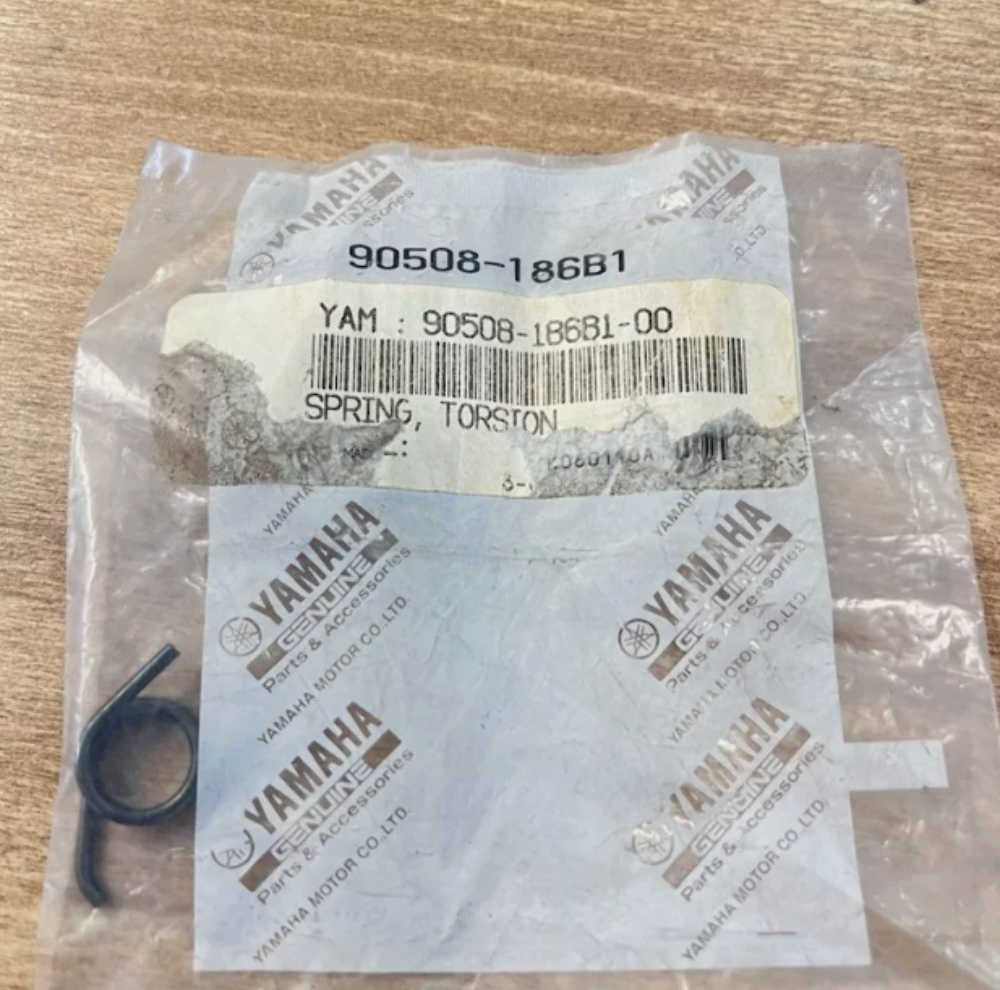YAMAHA OEM NOS TORSION SPRING / 90508-186B1