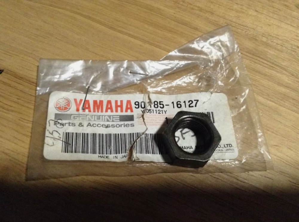 90185-16127 NOS Yamaha Self-Locking Nut IT200 IT490 TTR250 TY350 YZF600R S11k