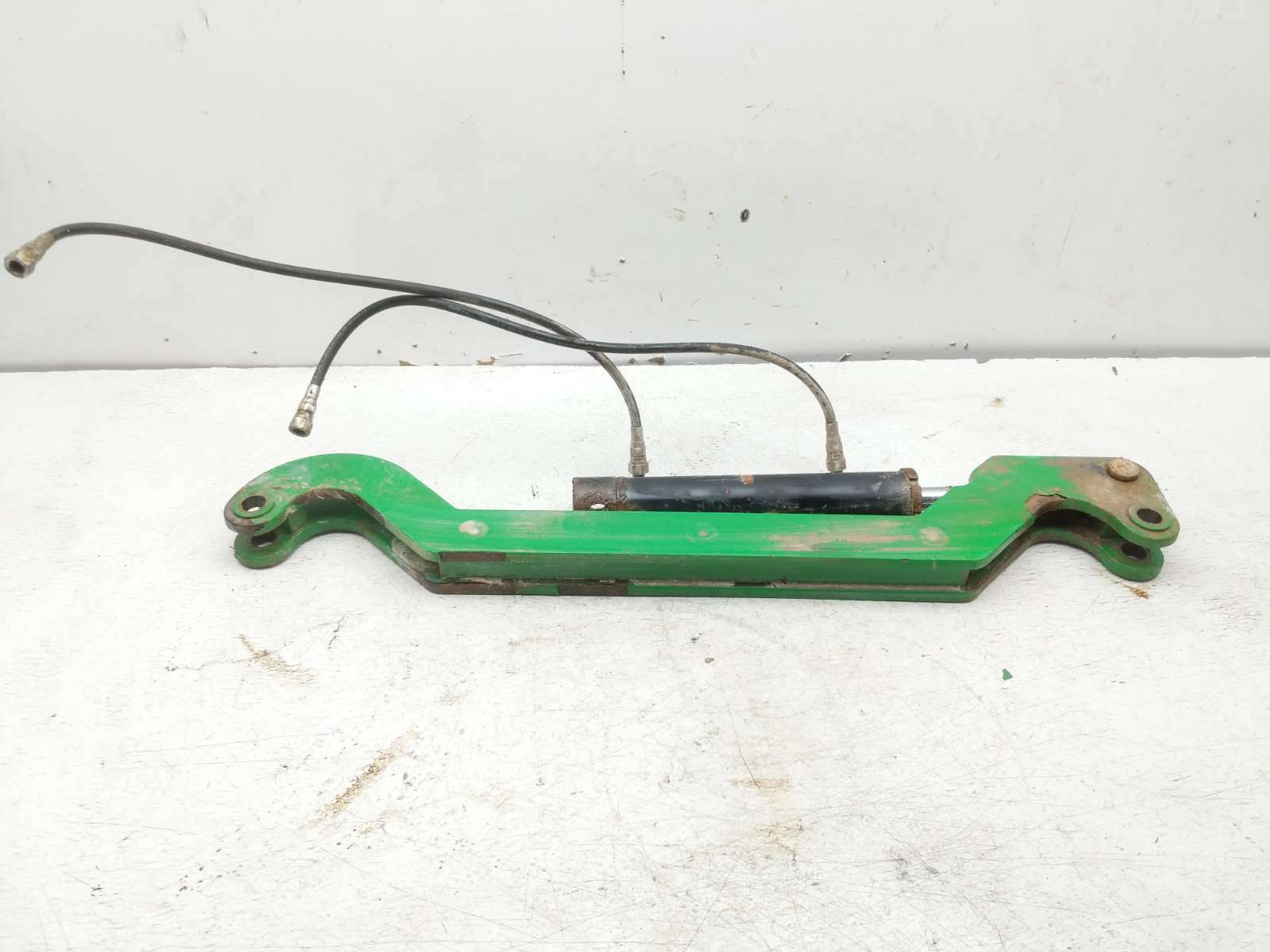 2013 Genie GS1930 Scissor Lift Hydraulic Steer Cylinder Mount Bracket
