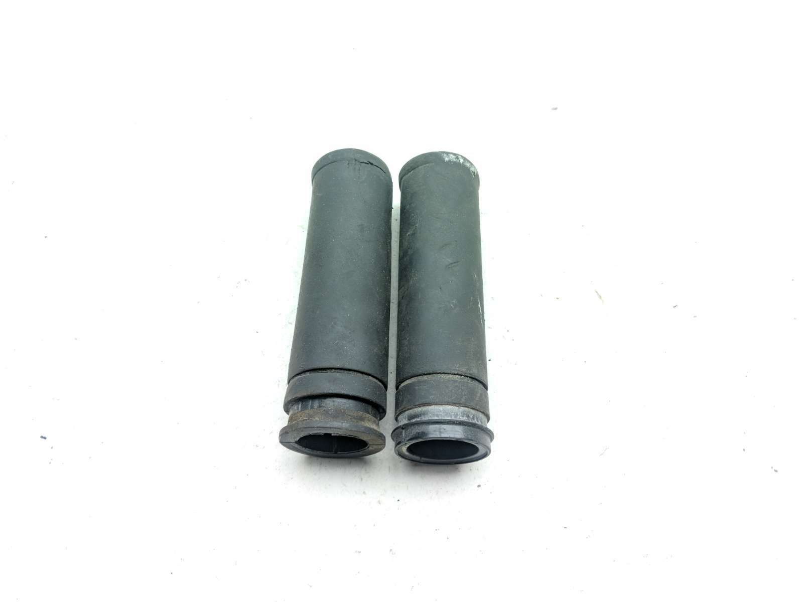 15 Harley Davidson Road Glide FLTRXS Throttle Tube And Grips